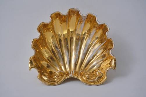 Antique Fabbrica Ferniani Faenza 36.5cm shell majolica bowl, gold, 1800`s ca, Italian
